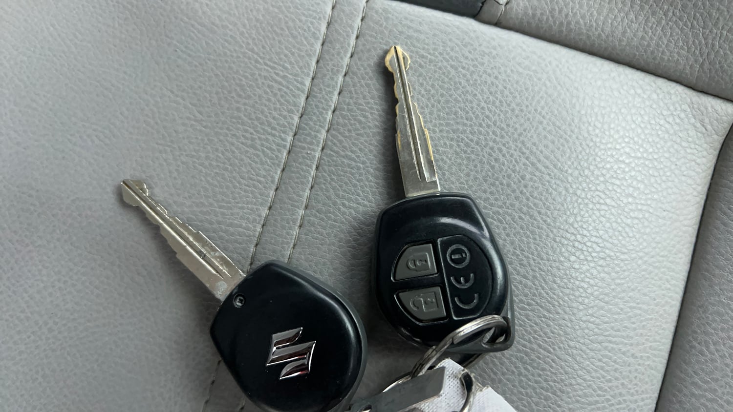 Used 2015 Maruti Suzuki Celerio ZXi Opt Petrol Manual extra CAR KEY VIEW
