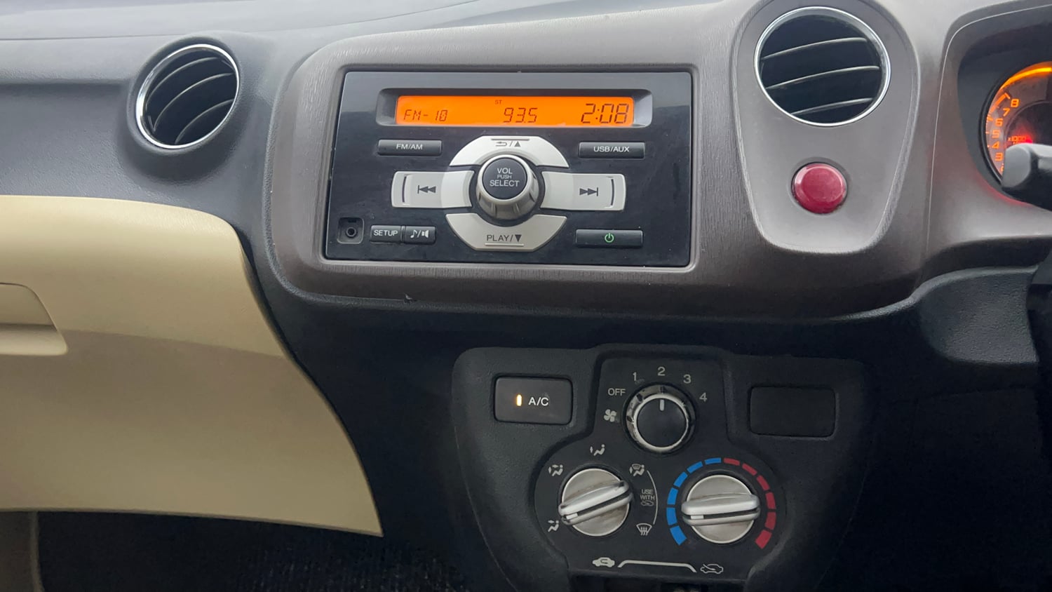 Used 2013 Honda Brio S MT Petrol Manual interior MUSIC SYSTEM & AC CONTROL VIEW