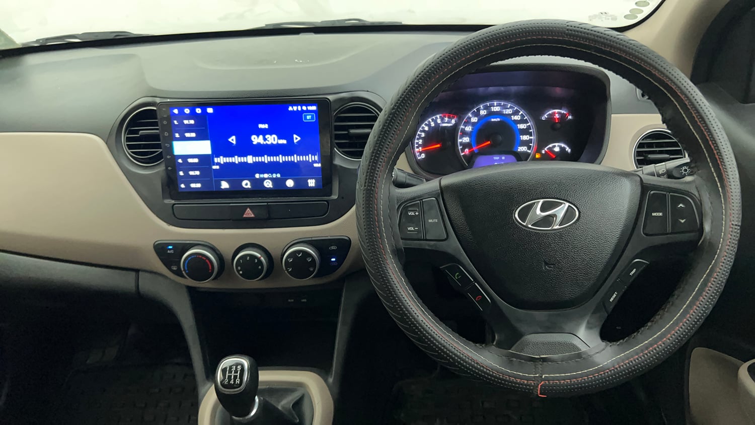 Used 2015 Hyundai Grand i10 Sportz 1.2 Kappa VTVT Petrol Manual interior STEERING VIEW