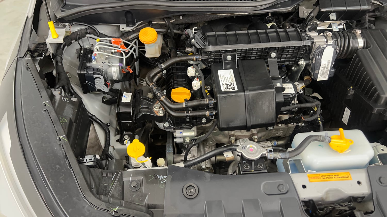 Used 2025 Tata Altroz Accomplished S CNG 5MT Cng Manual engine ENGINE RIGHT SIDE VIEW