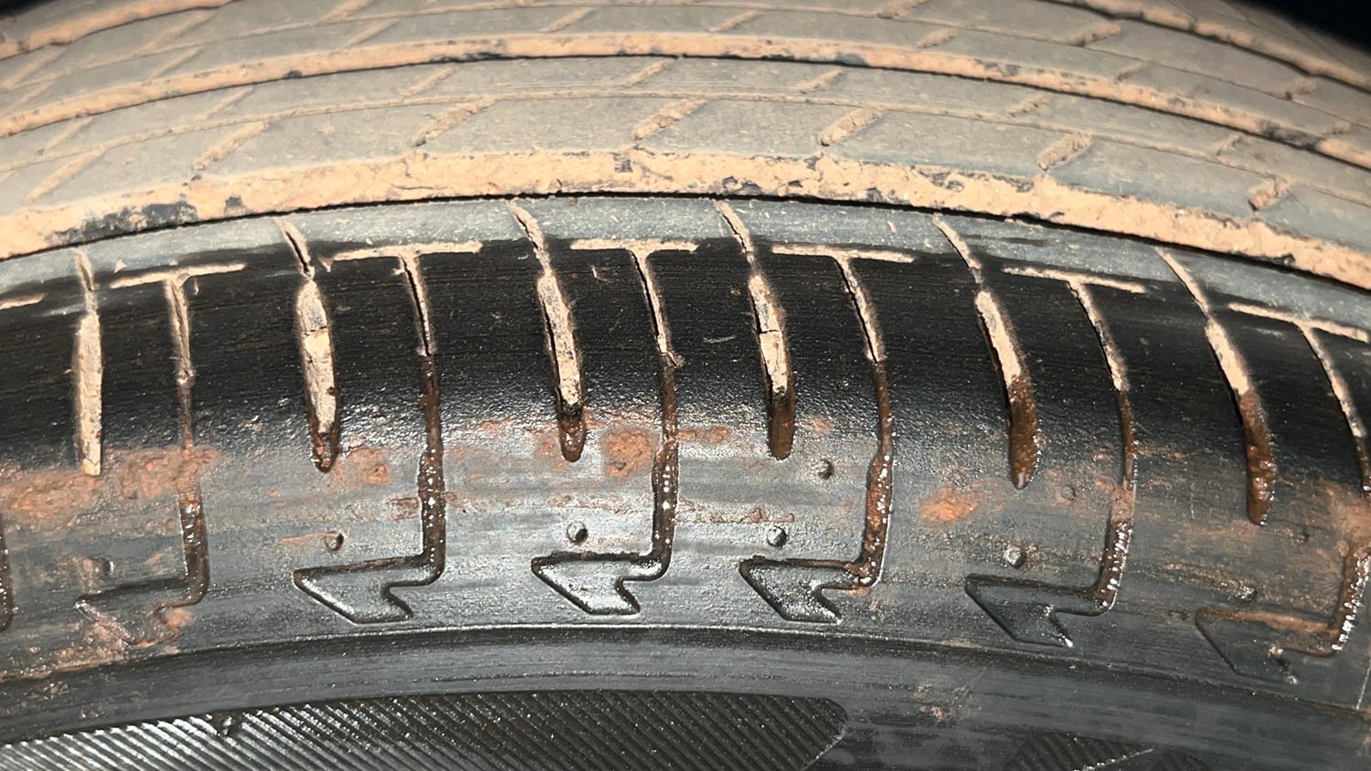 Used 2022 Maruti Suzuki Ignis Sigma 1.2 MT Petrol Manual tyres RIGHT FRONT TYRE TREAD VIEW