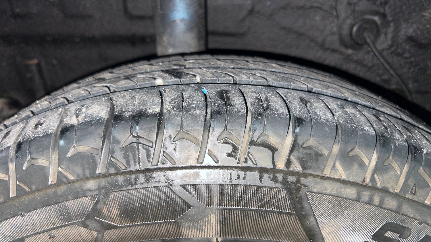 Used 2015 Maruti Suzuki Celerio ZXi Opt Petrol Manual tyres RIGHT REAR TYRE TREAD VIEW