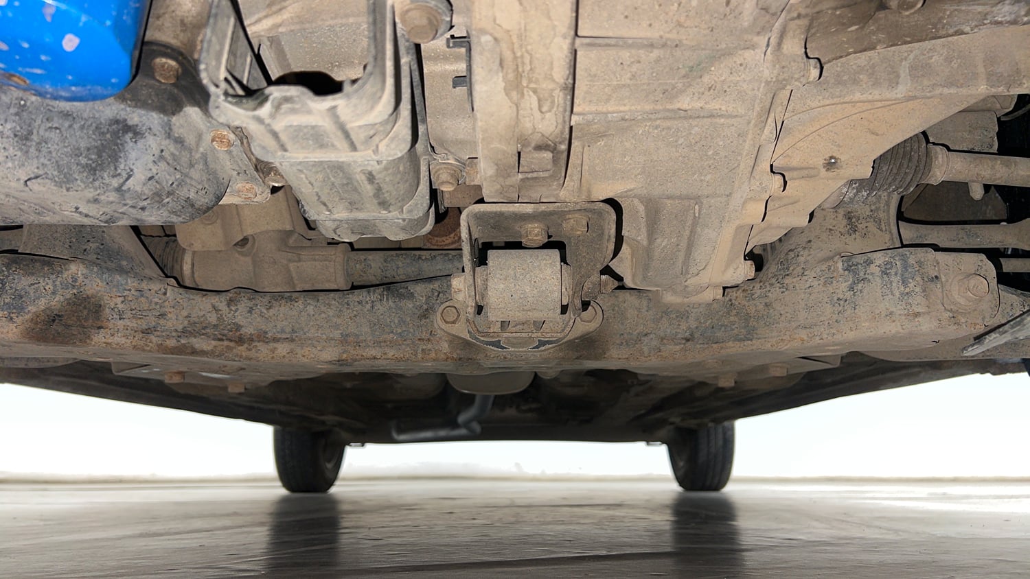 Used 2014 Hyundai Grand i10 Asta 1.2 Kappa VTVT (O) Petrol Manual extra FRONT LEFT UNDERBODY VIEW