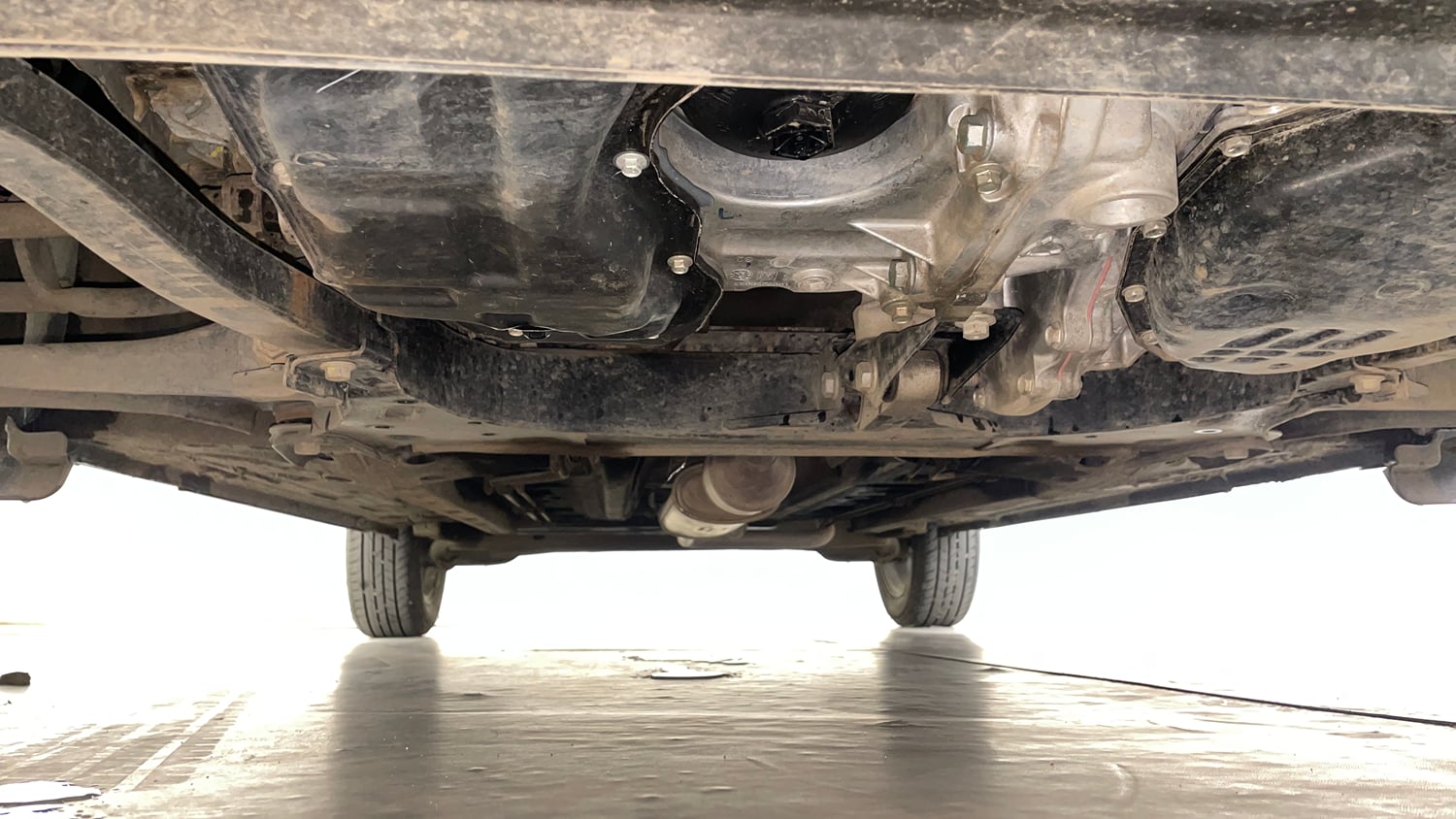 Used 2025 Nissan Magnite N-Connecta HRAO 1.0 Turbo Petrol CVT Petrol Automatic extra FRONT LEFT UNDERBODY VIEW