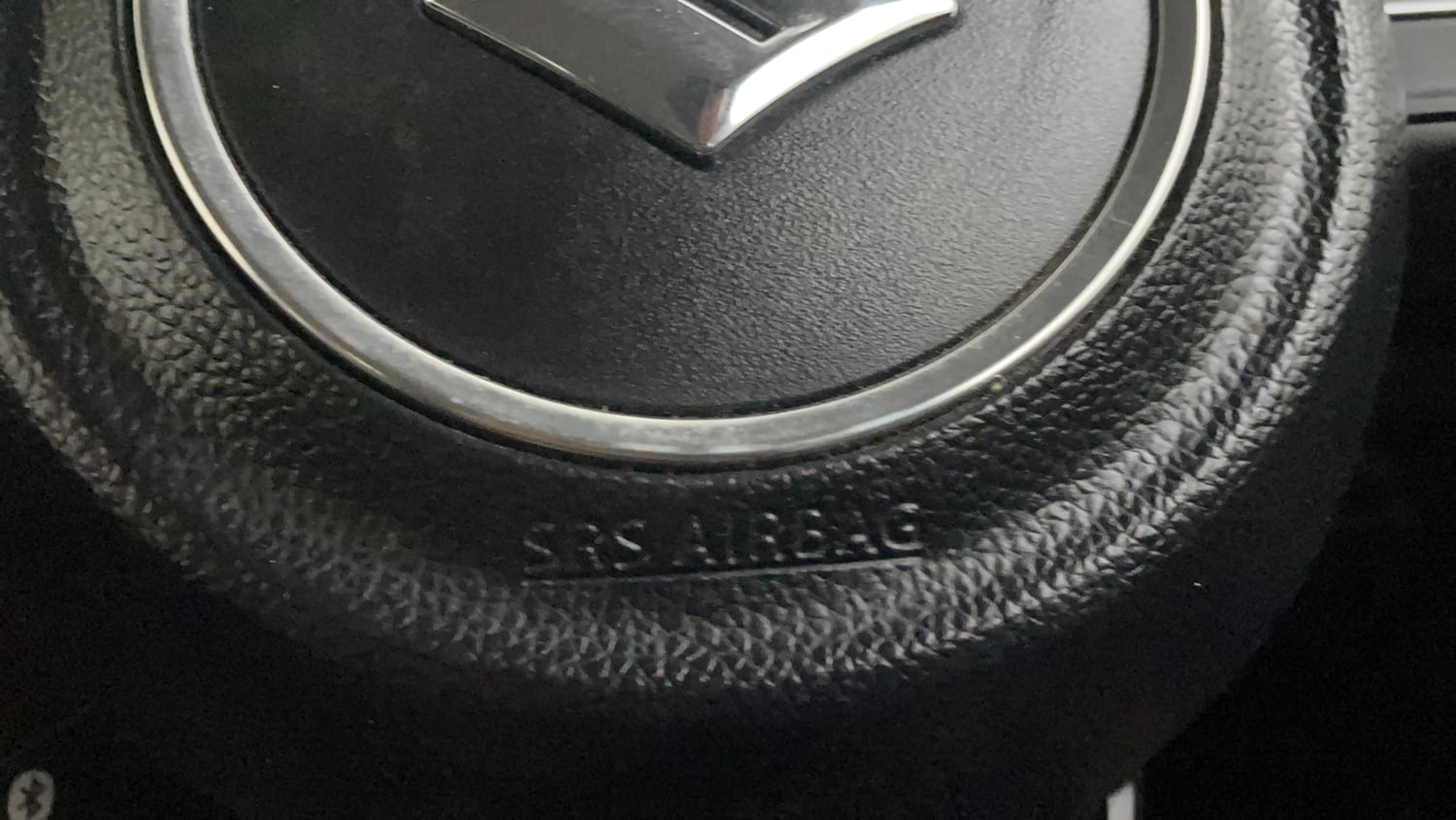 Used 2019 Maruti Suzuki Swift VXi AMT Petrol Automatic top_features Airbags
