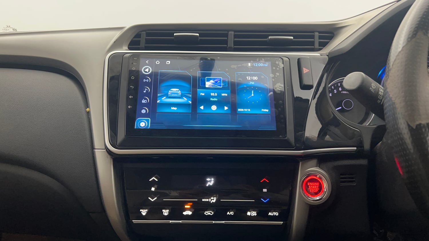 Used 2018 Honda City V Petrol Petrol Manual top_features Integrated (in-dash) music system