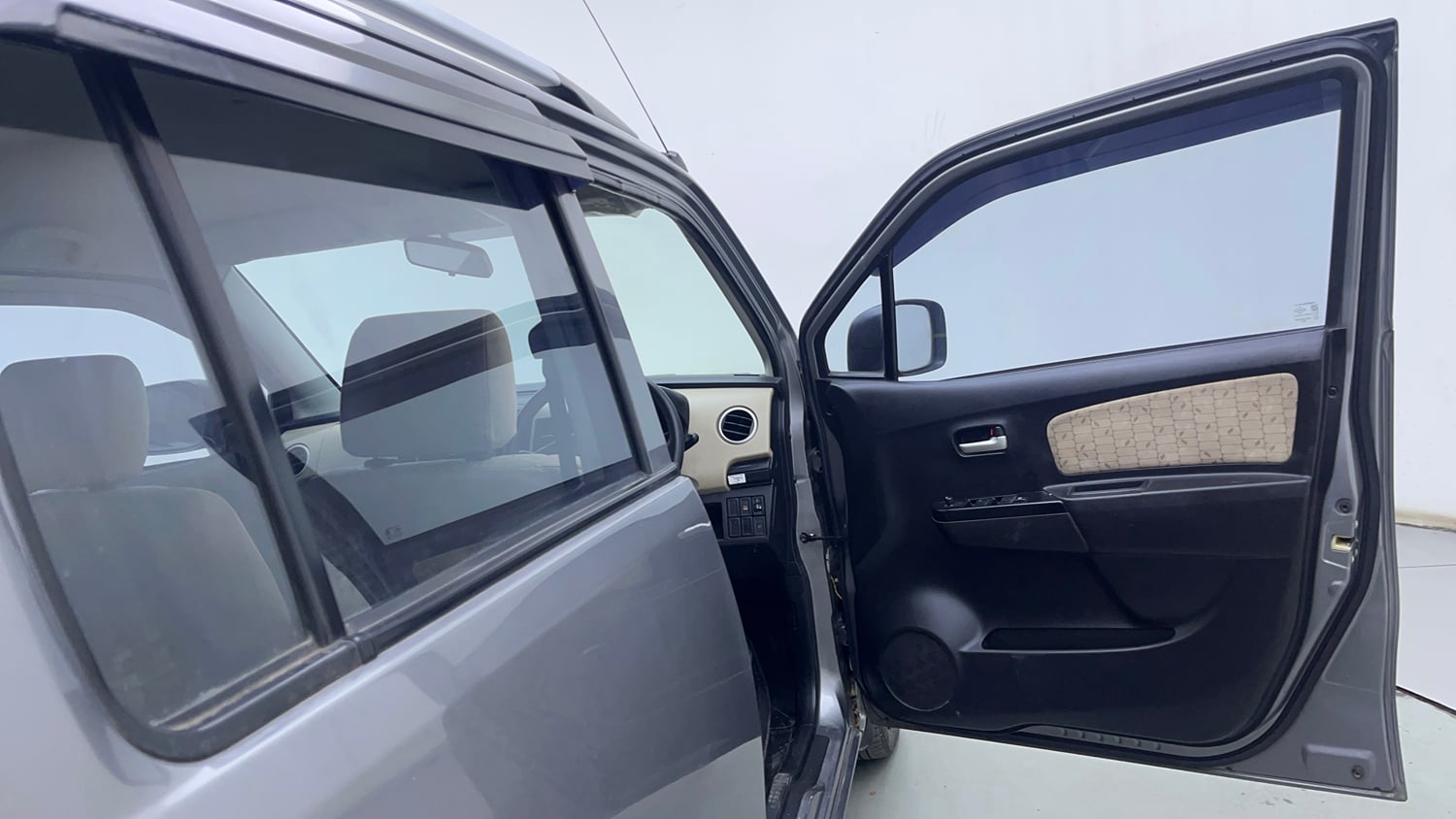 Used 2018 Maruti Suzuki Wagon R 1.0 VXI AMT Petrol Automatic interior RIGHT FRONT DOOR OPEN VIEW