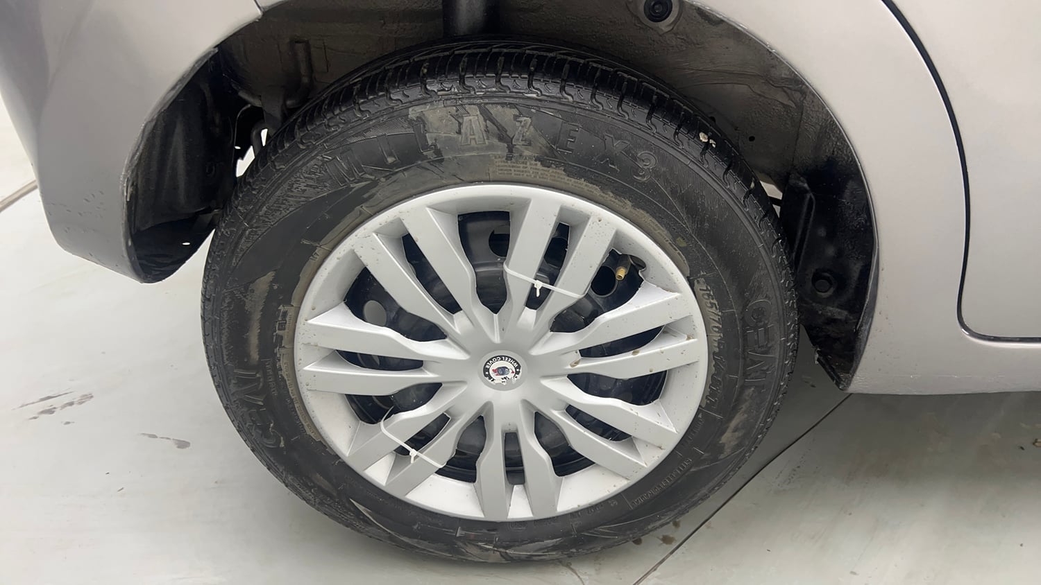 Used 2016 Maruti Suzuki Celerio VXi CNG Cng Manual tyres RIGHT REAR TYRE RIM VIEW