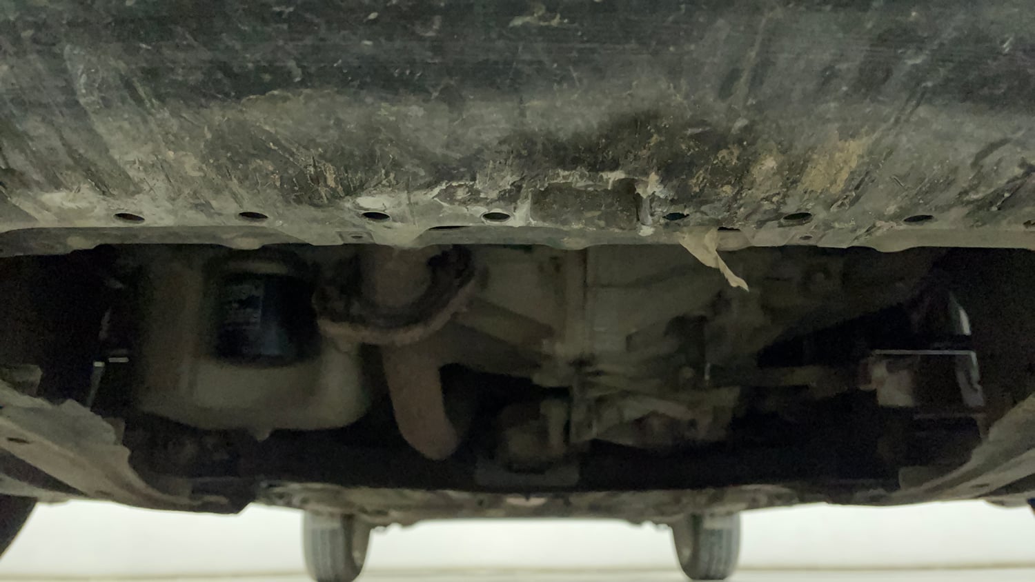 Used 2017 Maruti Suzuki Baleno Delta 1.2 Petrol Manual extra FRONT LEFT UNDERBODY VIEW