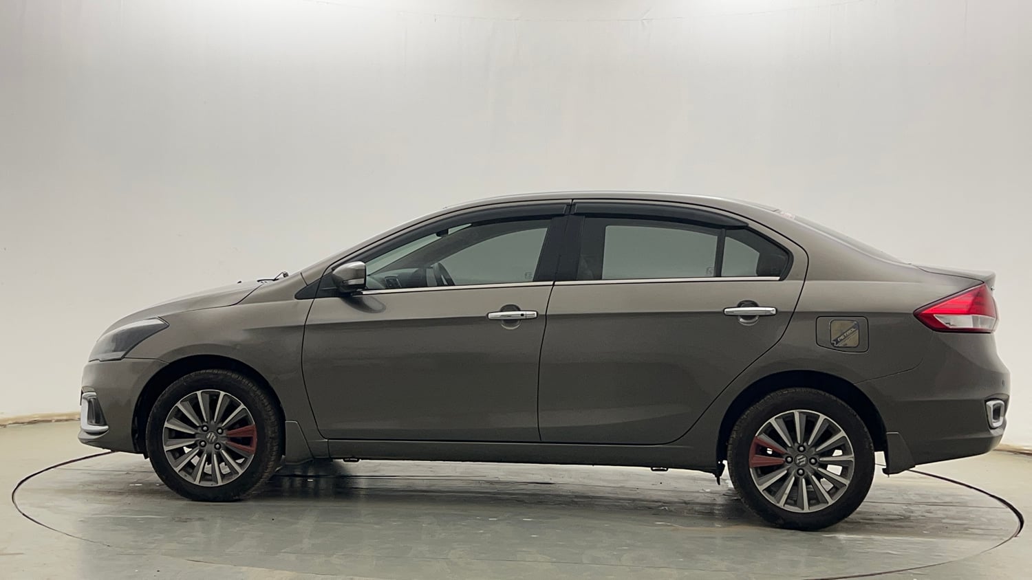 Used 2021 Maruti Suzuki Ciaz Alpha 1.5 Petrol Manual exterior LEFT SIDE VIEW