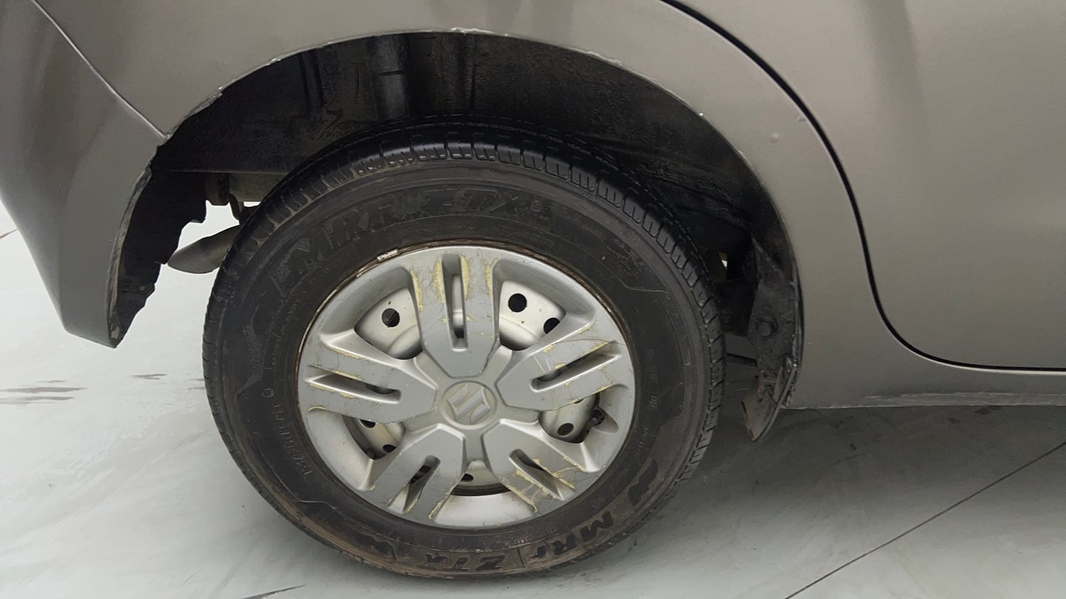 Used 2019 Maruti Suzuki Wagon R LXi (O) 1.0 CNG Cng Manual tyres RIGHT REAR TYRE RIM VIEW