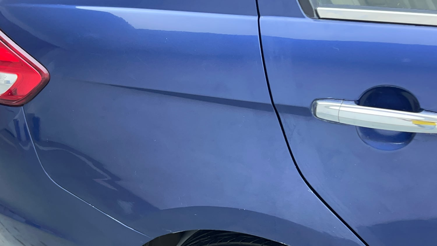 Used 2018 Maruti Suzuki Ciaz Alpha Hybrid 1.5 Petrol Manual dents MINOR SCRATCH