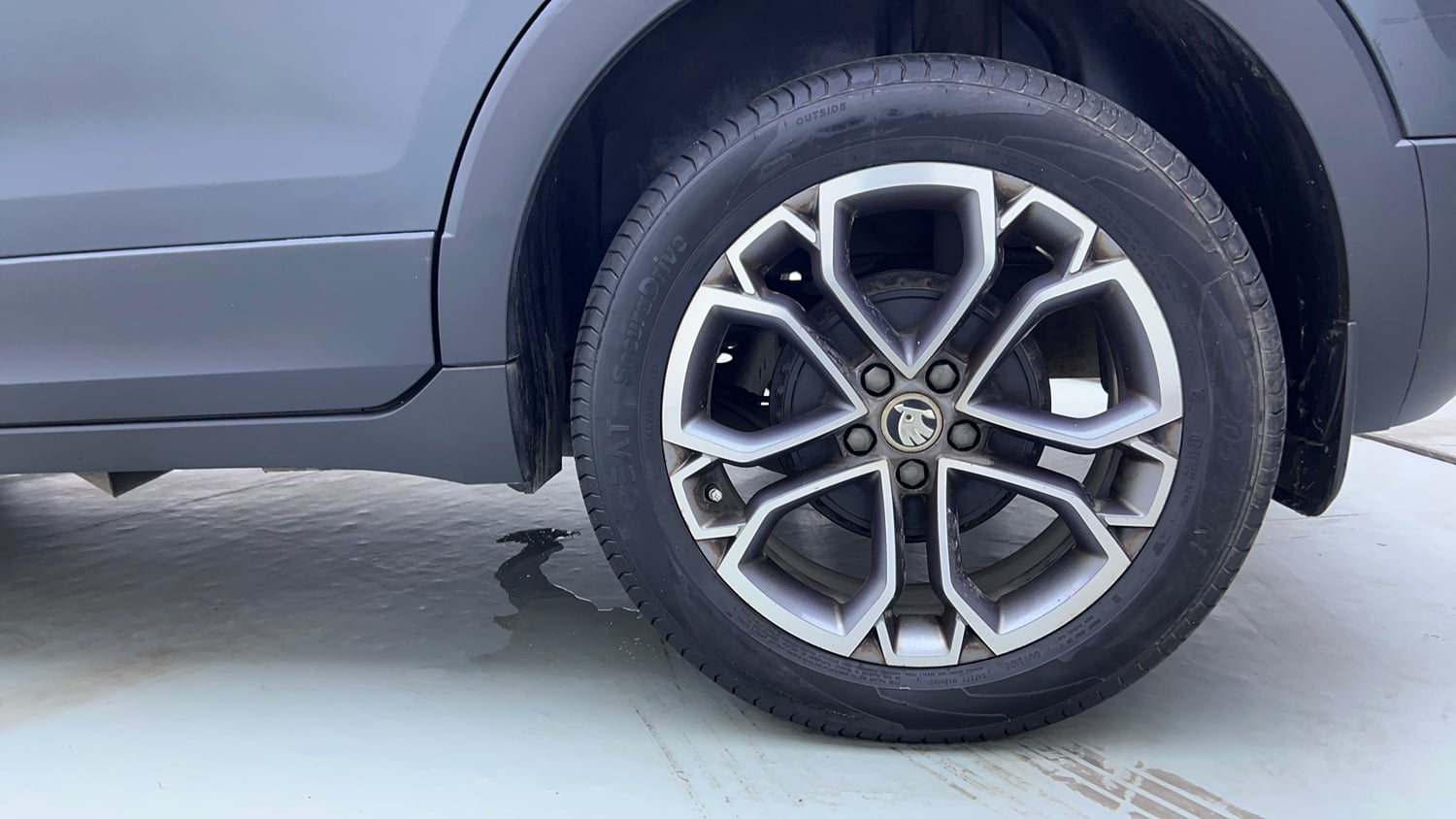 Used 2021 Skoda Kushaq Style 1.0L TSI AT Petrol Automatic tyres LEFT REAR TYRE RIM VIEW