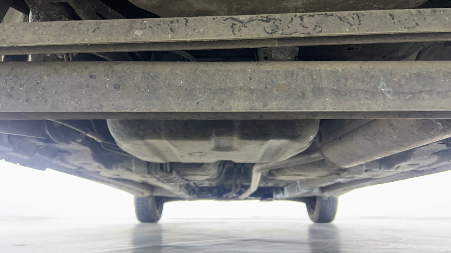 Used 2018 Hyundai Eon Era + Petrol Manual extra REAR UNDERBODY VIEW (TAKEN FROM REAR)