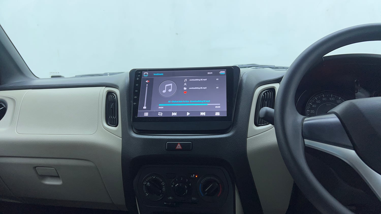 Used 2021 Maruti Suzuki Wagon R 1.0 VXi 1.0 AMT Petrol Automatic top_features Integrated (in-dash) music system