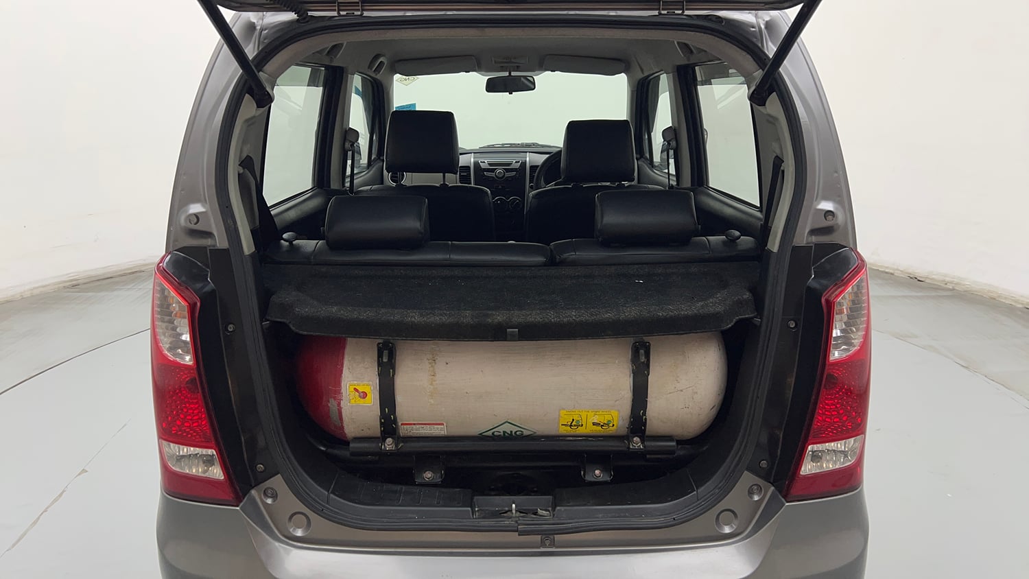 Used 2013 Maruti Suzuki Wagon R LXI CNG Cng Manual interior DICKY INSIDE VIEW