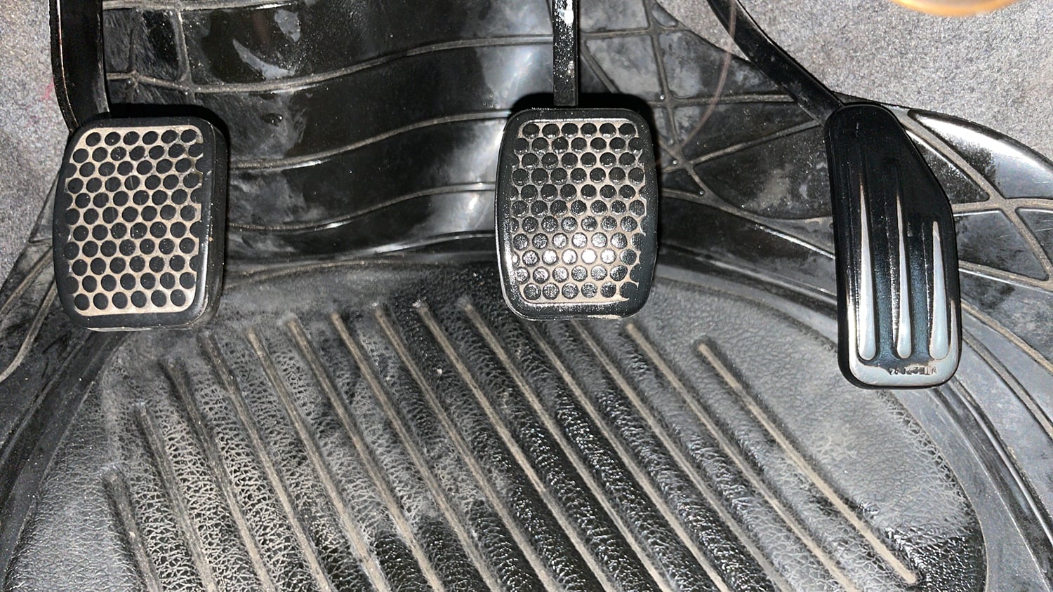 Used 2014 Maruti Suzuki Alto K10 VXi Petrol Manual interior PEDALS VIEW