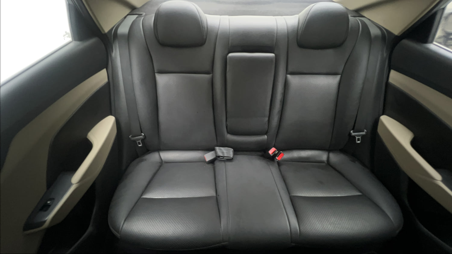 Used 2018 Hyundai Verna EX 1.6 VTVT AT Petrol Automatic interior REAR SEAT CONDITION VIEW