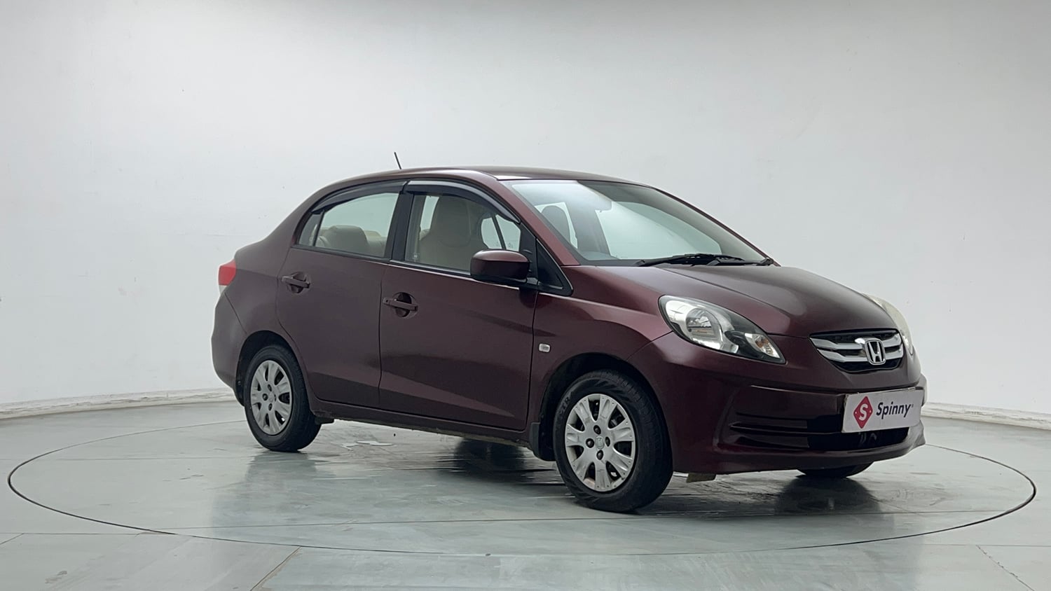 Used 2014 Honda Amaze 1.2 S i-VTEC Petrol Manual exterior RIGHT FRONT CORNER VIEW