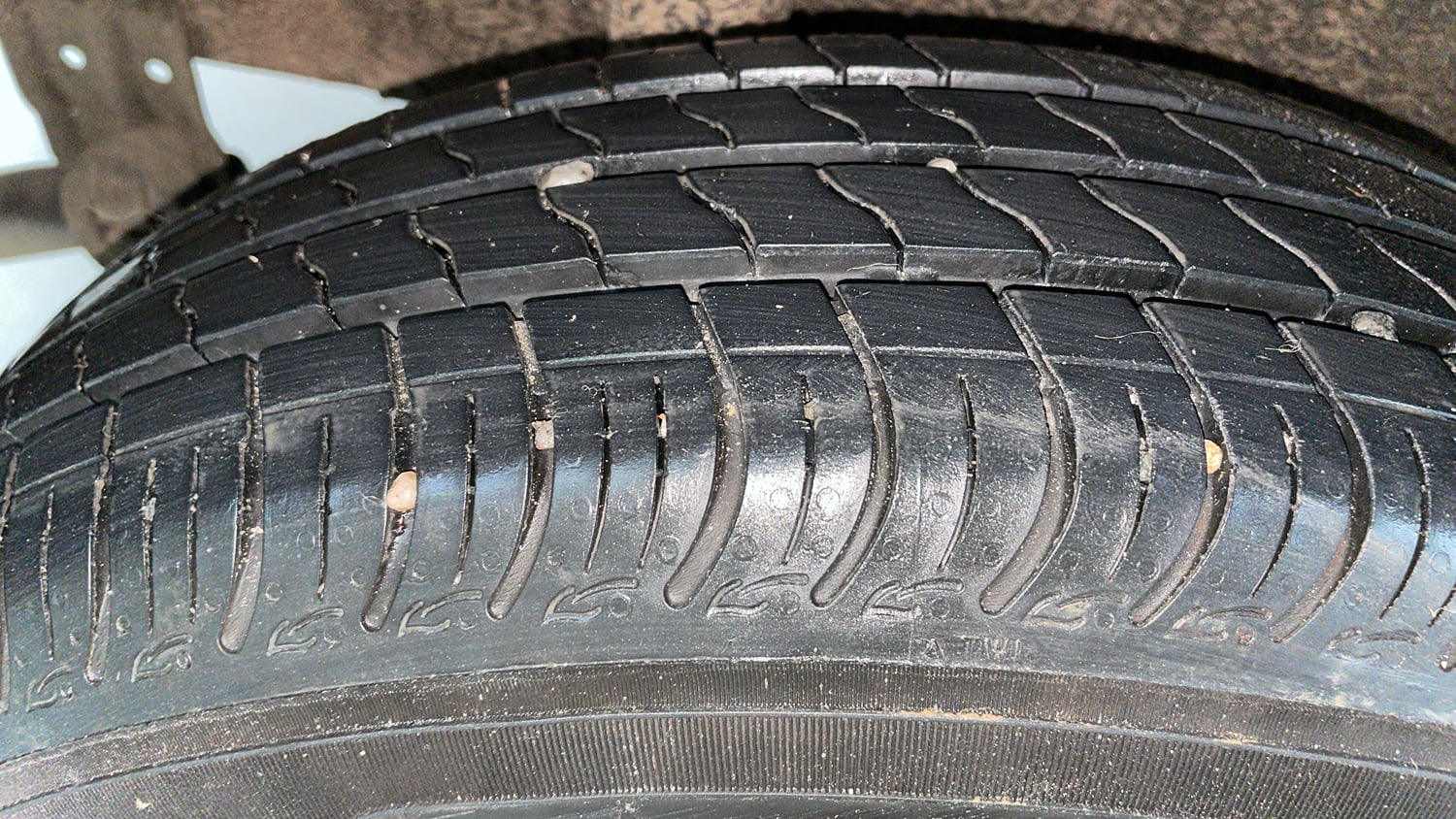 Used 2023 Maruti Suzuki S-Presso Vxi Plus Petrol Manual tyres RIGHT REAR TYRE TREAD VIEW