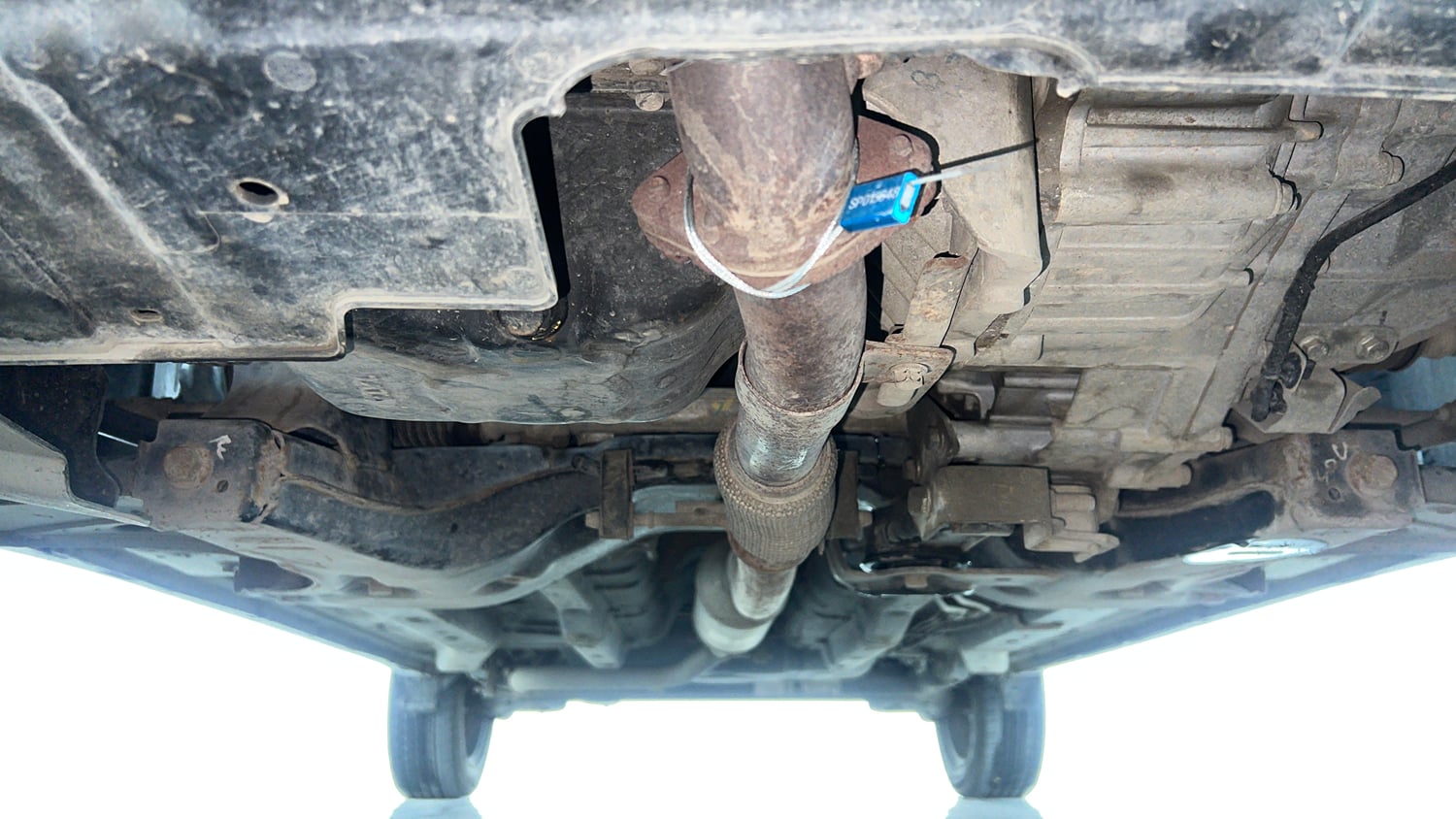 Used 2022 Tata Nexon XMA Plus (S) Petrol Automatic extra FRONT LEFT UNDERBODY VIEW
