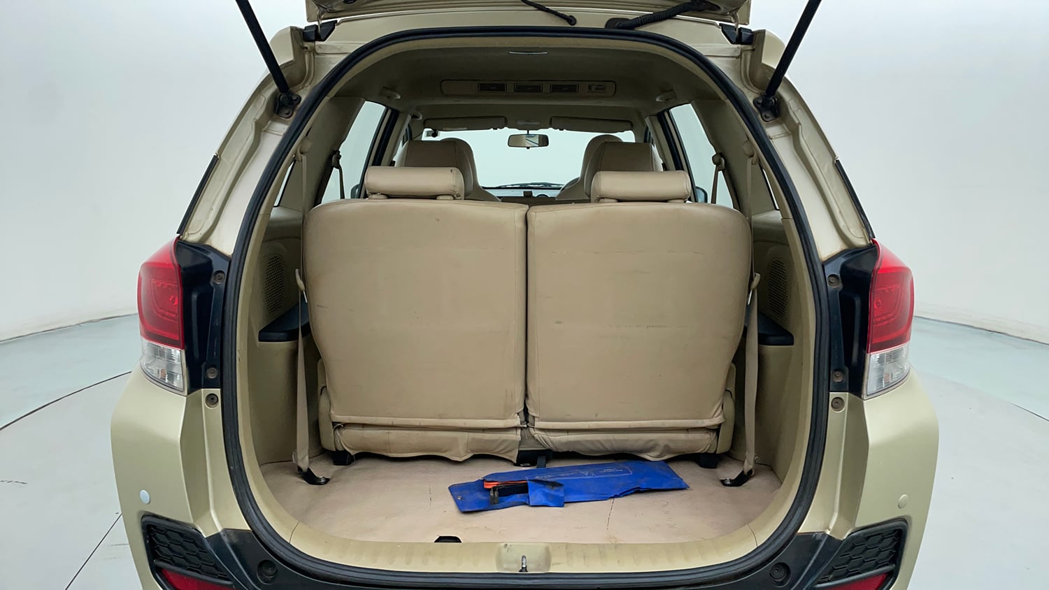 Used 2014 Honda Mobilio V Petrol Petrol Manual interior DICKY INSIDE VIEW