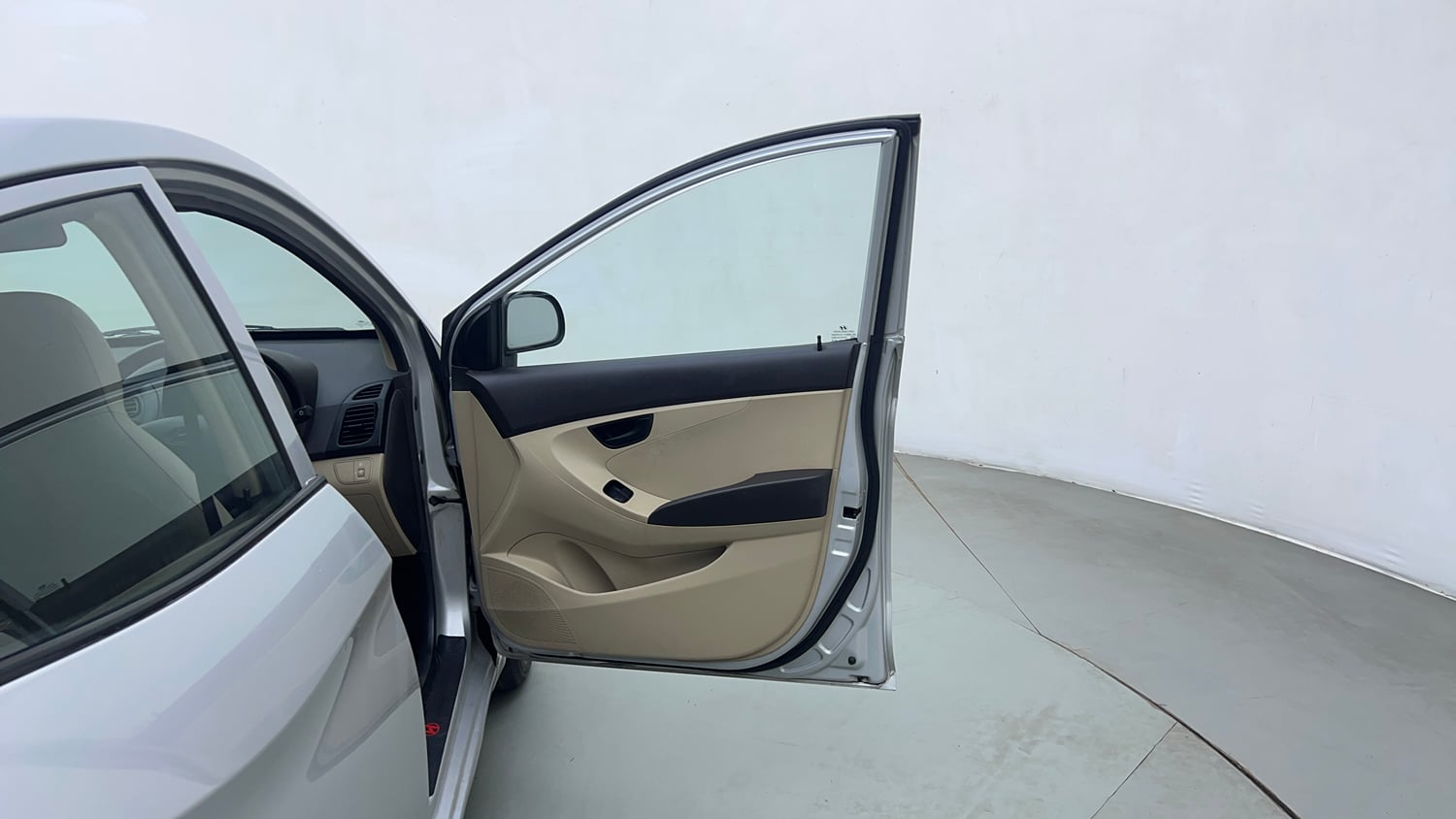 Used 2018 Hyundai Eon Era + Petrol Manual interior RIGHT FRONT DOOR OPEN VIEW