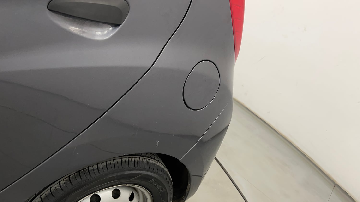 Used 2019 Hyundai Eon Era + Petrol Manual dents MINOR SCRATCH
