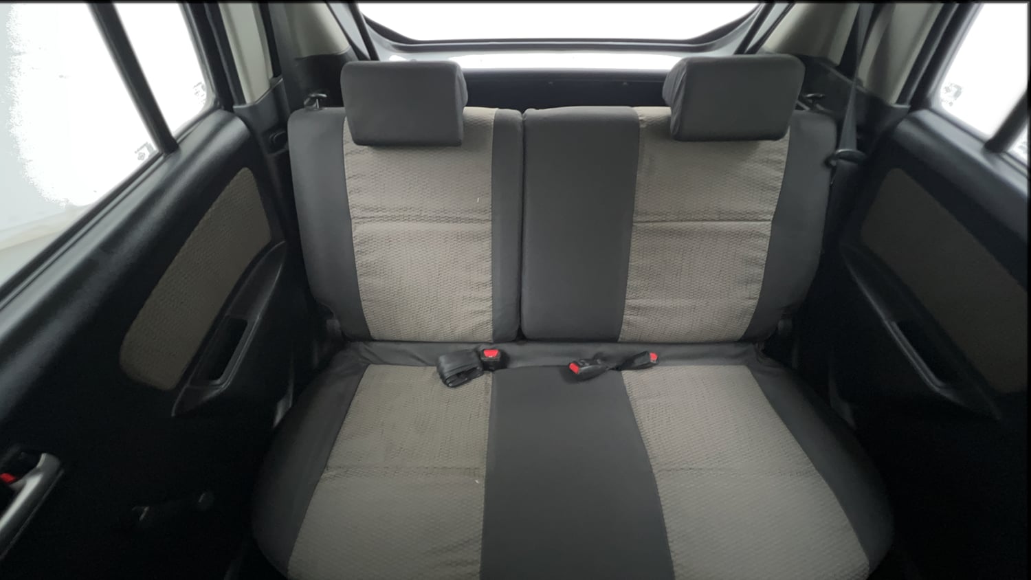Used 2014 Maruti Suzuki Wagon R LXI Petrol Manual interior REAR SEAT CONDITION VIEW