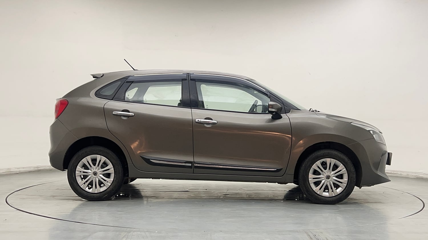 Used 2019 Maruti Suzuki Baleno Delta Petrol Manual exterior RIGHT SIDE VIEW