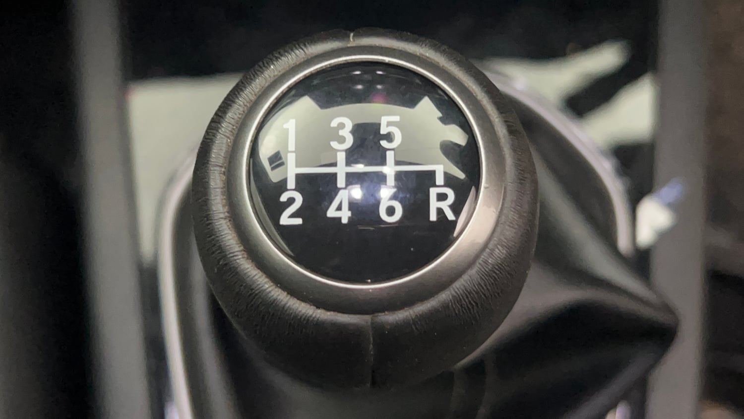 Used 2025 Honda Elevate Black Edition ZX MT Petrol Manual interior GEAR  KNOB VIEW