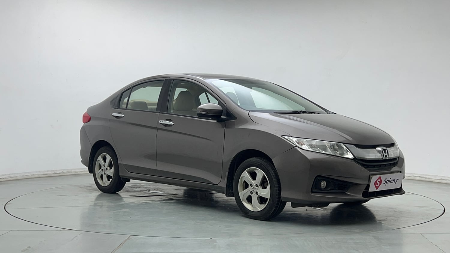 Used 2014 Honda City VX CVT Petrol Automatic exterior RIGHT FRONT CORNER VIEW