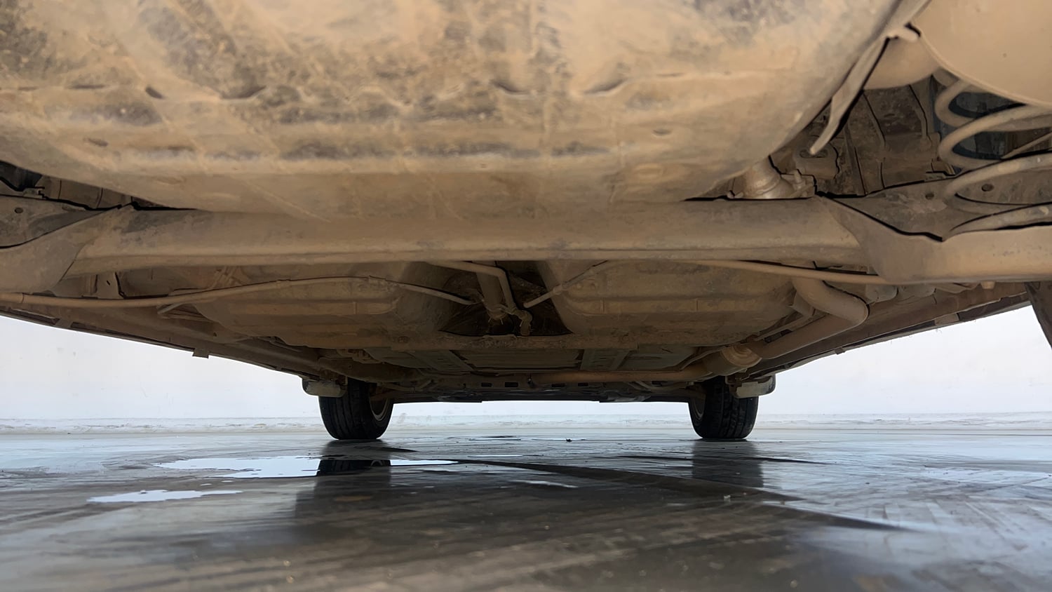 Used 2022 Honda WR-V VX MT Petrol Petrol Manual extra REAR UNDERBODY VIEW (TAKEN FROM REAR)