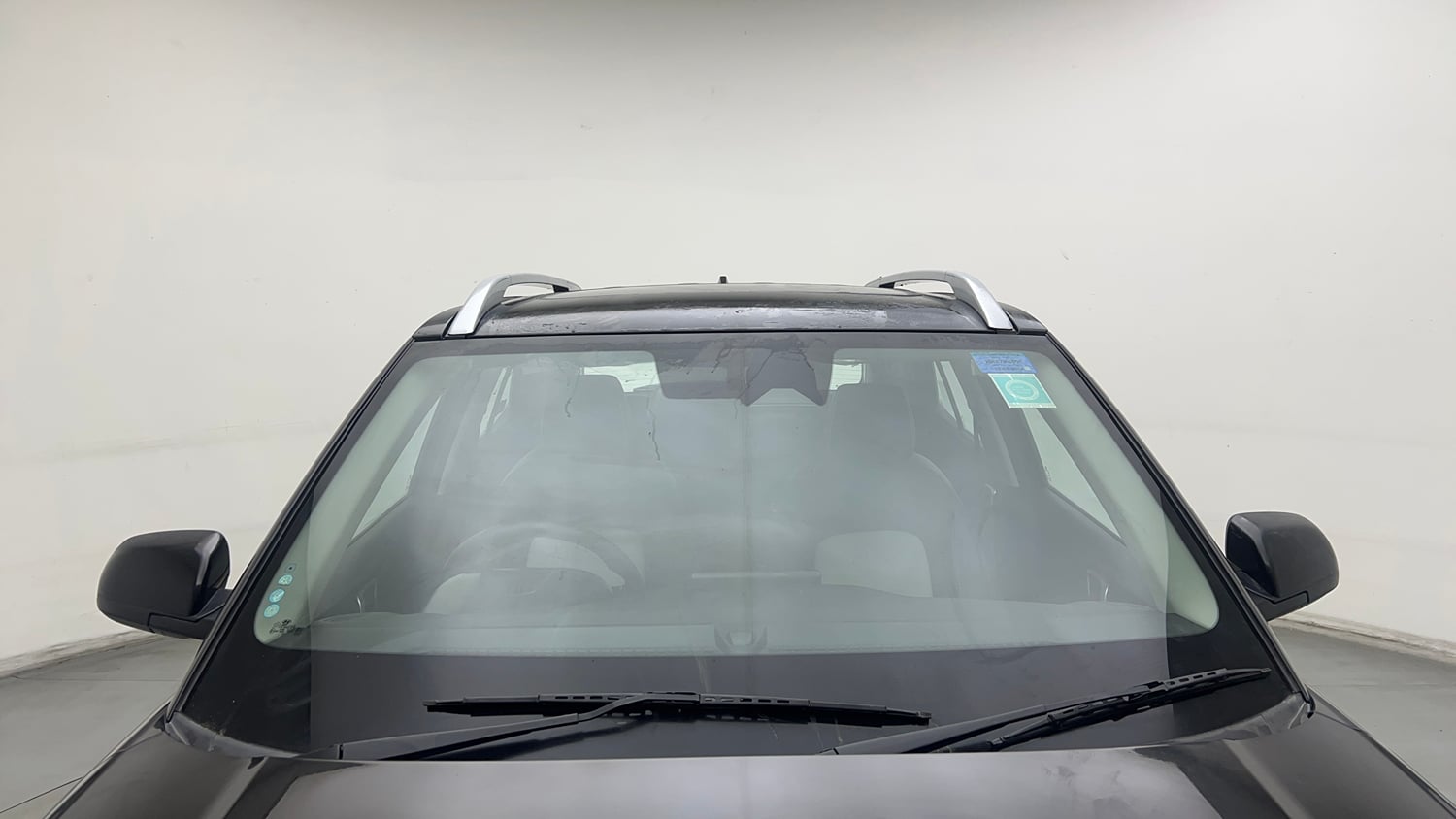Used 2024 Hyundai Venue SX (O) 1.0 Turbo DCT Petrol Automatic exterior FRONT WINDSHIELD VIEW