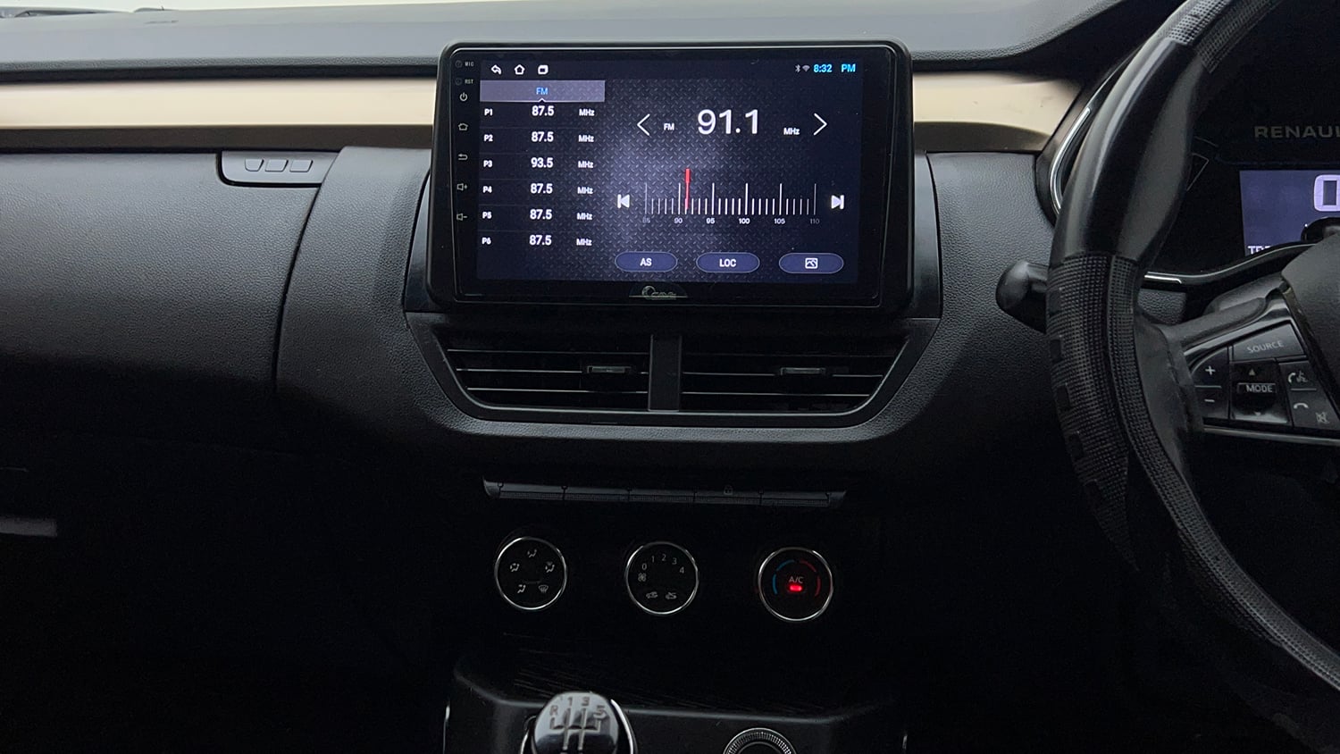 Used 2021 Renault Kiger RXT MT Petrol Manual interior MUSIC SYSTEM & AC CONTROL VIEW