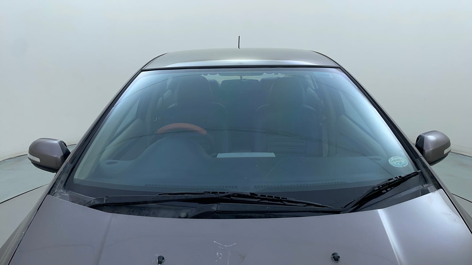 Used 2013 Honda City 1.5 V MT Petrol Manual exterior FRONT WINDSHIELD VIEW