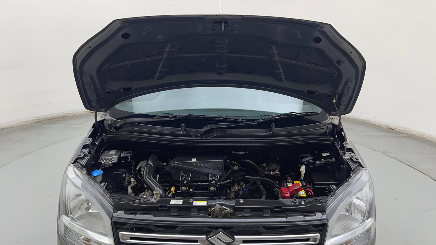 Used 2024 Maruti Suzuki Wagon R VXI 1.0 CNG Cng Manual engine ENGINE & BONNET OPEN FRONT VIEW