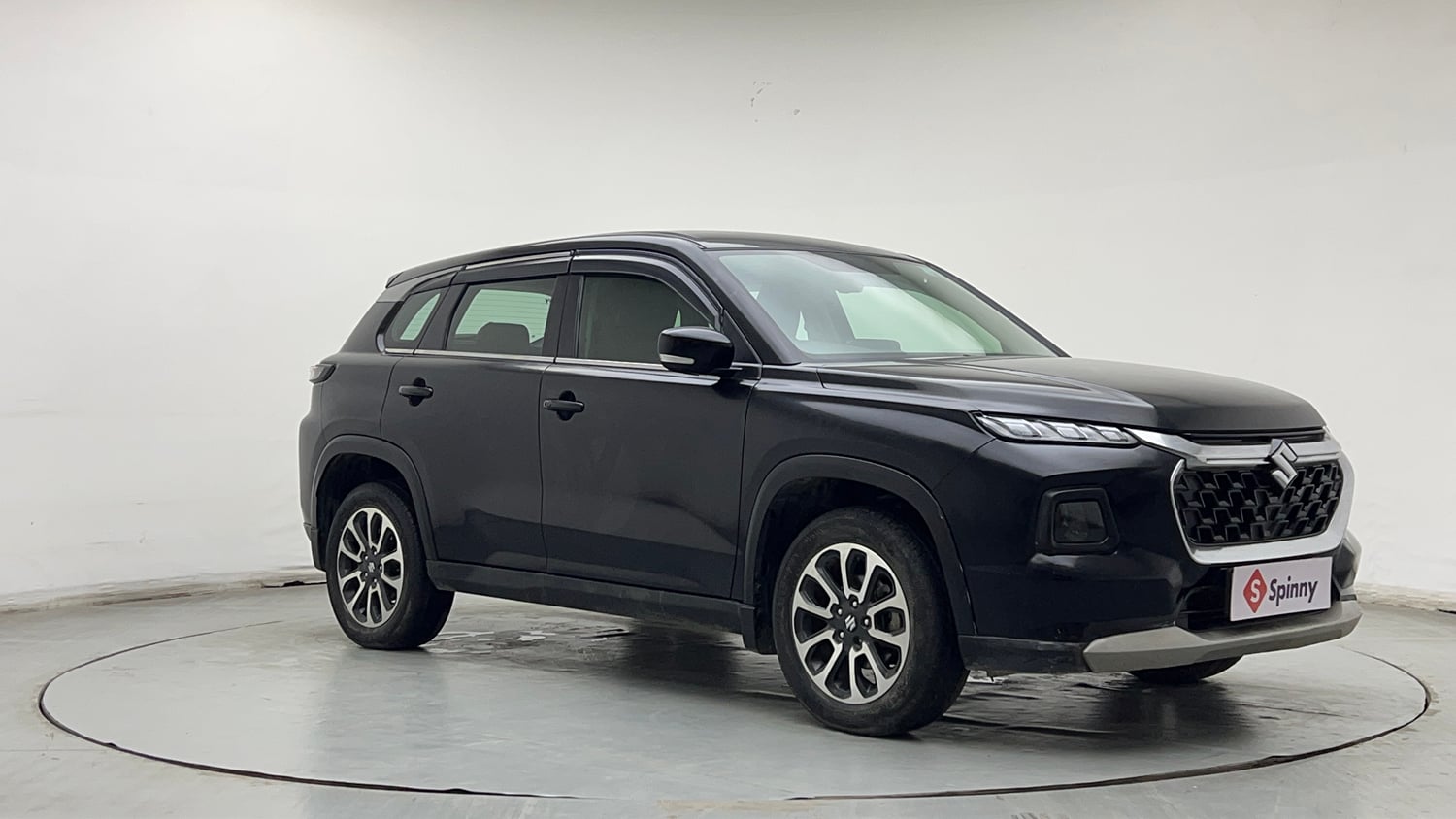 Used 2023 Maruti Suzuki Grand Vitara Zeta Smart Hybrid AT Petrol Automatic exterior RIGHT FRONT CORNER VIEW