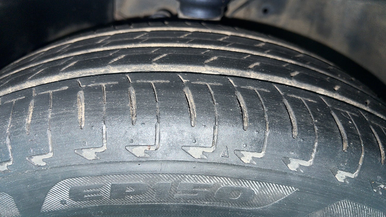 Used 2017 Maruti Suzuki Ignis Alpha 1.2 MT Petrol Manual tyres LEFT FRONT TYRE TREAD VIEW