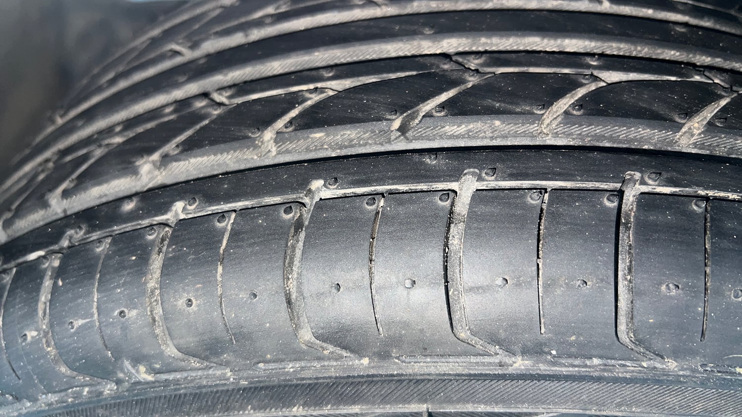 Used 2020 Maruti Suzuki Baleno Zeta Petrol Manual tyres LEFT FRONT TYRE TREAD VIEW