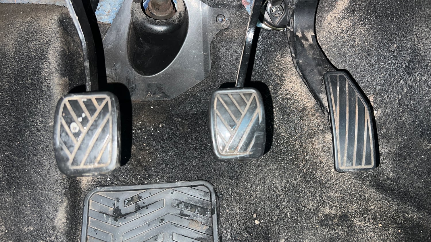 Used 2017 Maruti Suzuki Ignis Alpha 1.2 MT Petrol Manual interior PEDALS VIEW