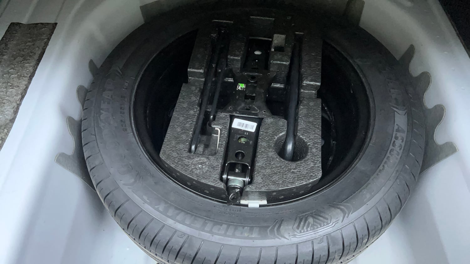 Used 2022 Volkswagen Virtus GT Plus 1.5 TSI EVO DSG Petrol Automatic tyres SPARE TYRE VIEW