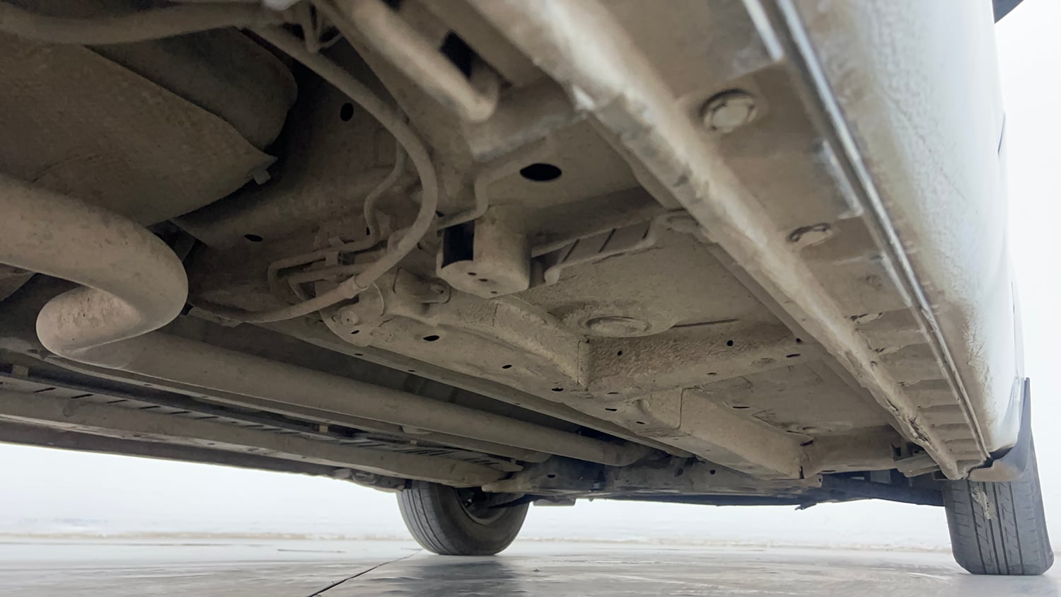 Used 2013 Maruti Suzuki Swift VDi Diesel Manual extra REAR RIGHT UNDERBODY VIEW