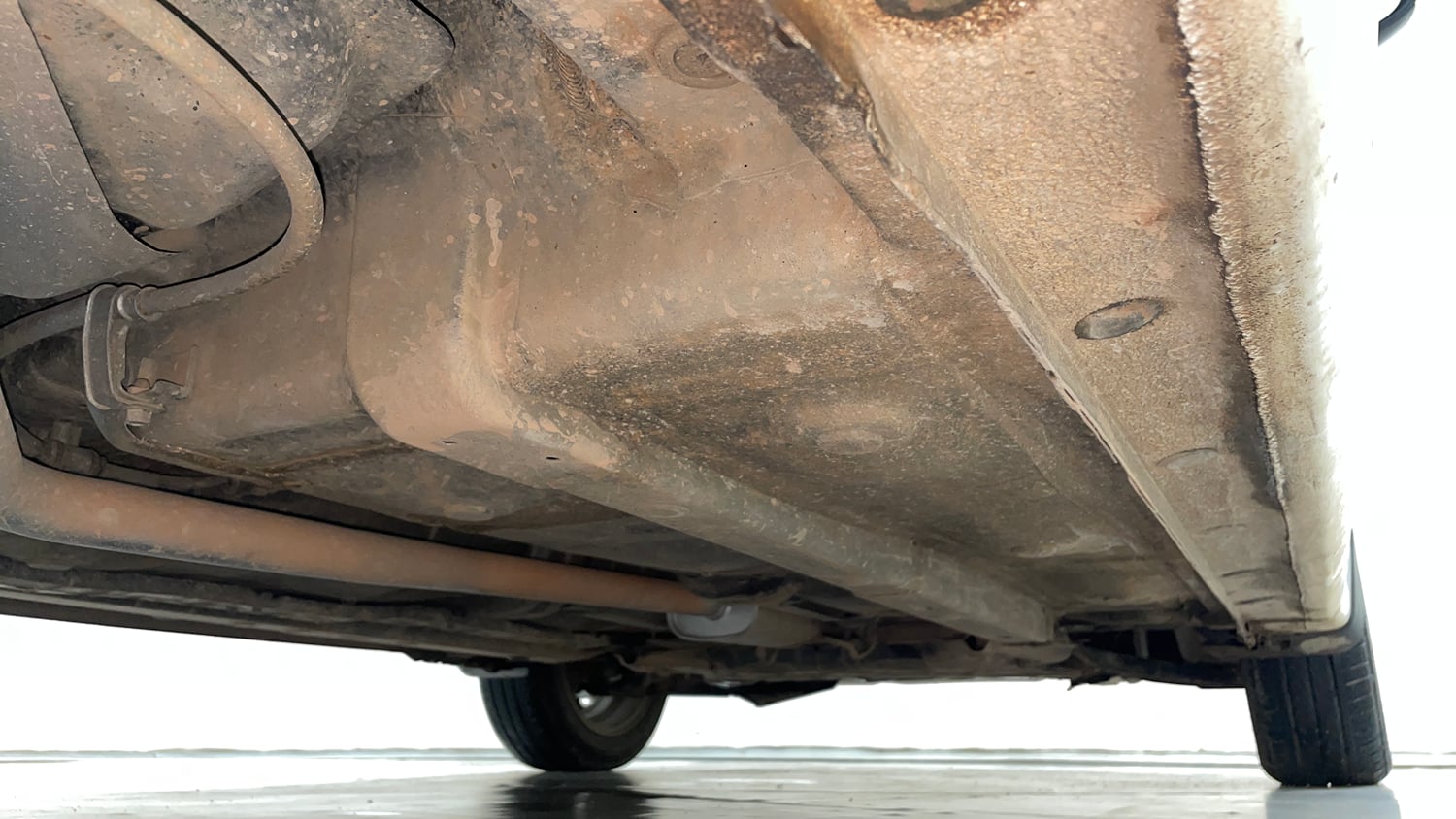 Used 2017 Hyundai Xcent SX 1.2 (O) Petrol Manual extra REAR RIGHT UNDERBODY VIEW