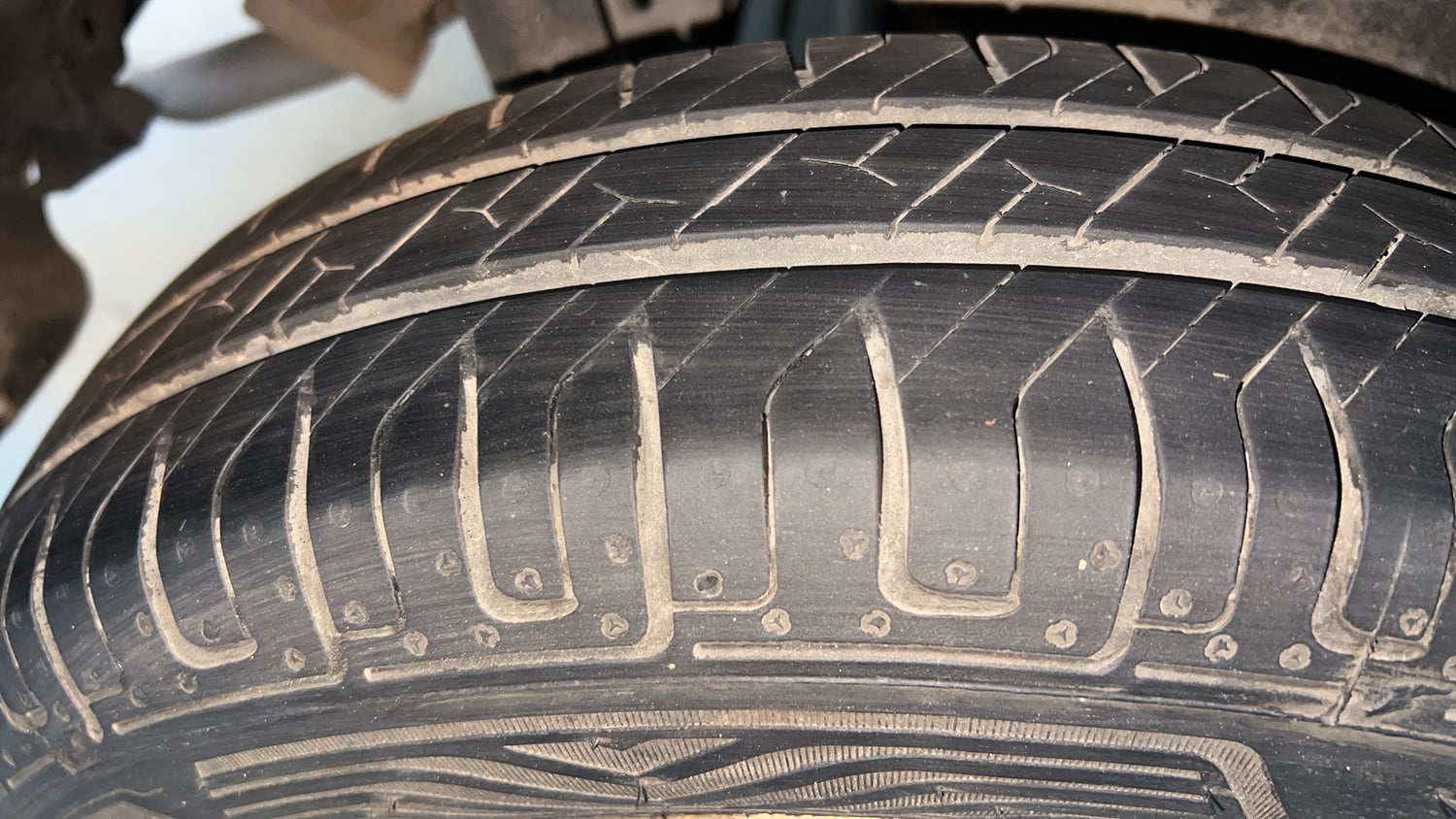 Used 2014 Maruti Suzuki Wagon R LXI Petrol Manual tyres RIGHT REAR TYRE TREAD VIEW