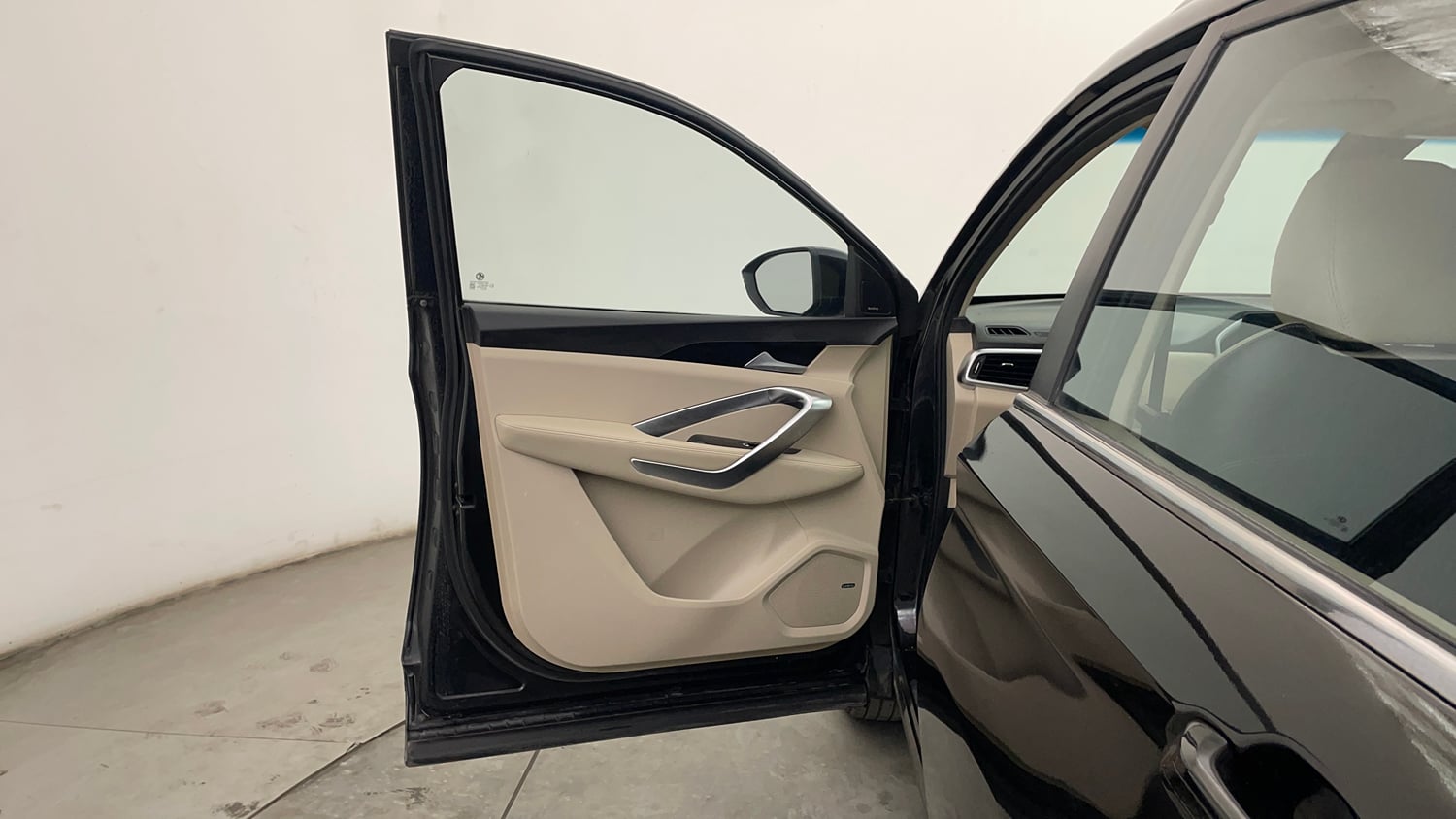 Used 2021 MG Motors Hector Sharp 1.5 Petrol CVT Petrol Automatic interior LEFT FRONT DOOR OPEN VIEW