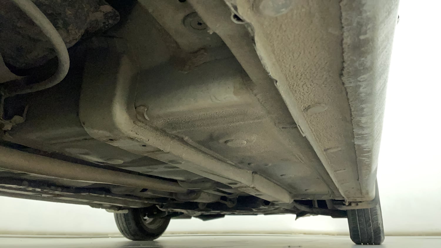 Used 2018 Hyundai Grand i10 Sportz AT 1.2 Kappa VTVT Petrol Automatic extra REAR RIGHT UNDERBODY VIEW