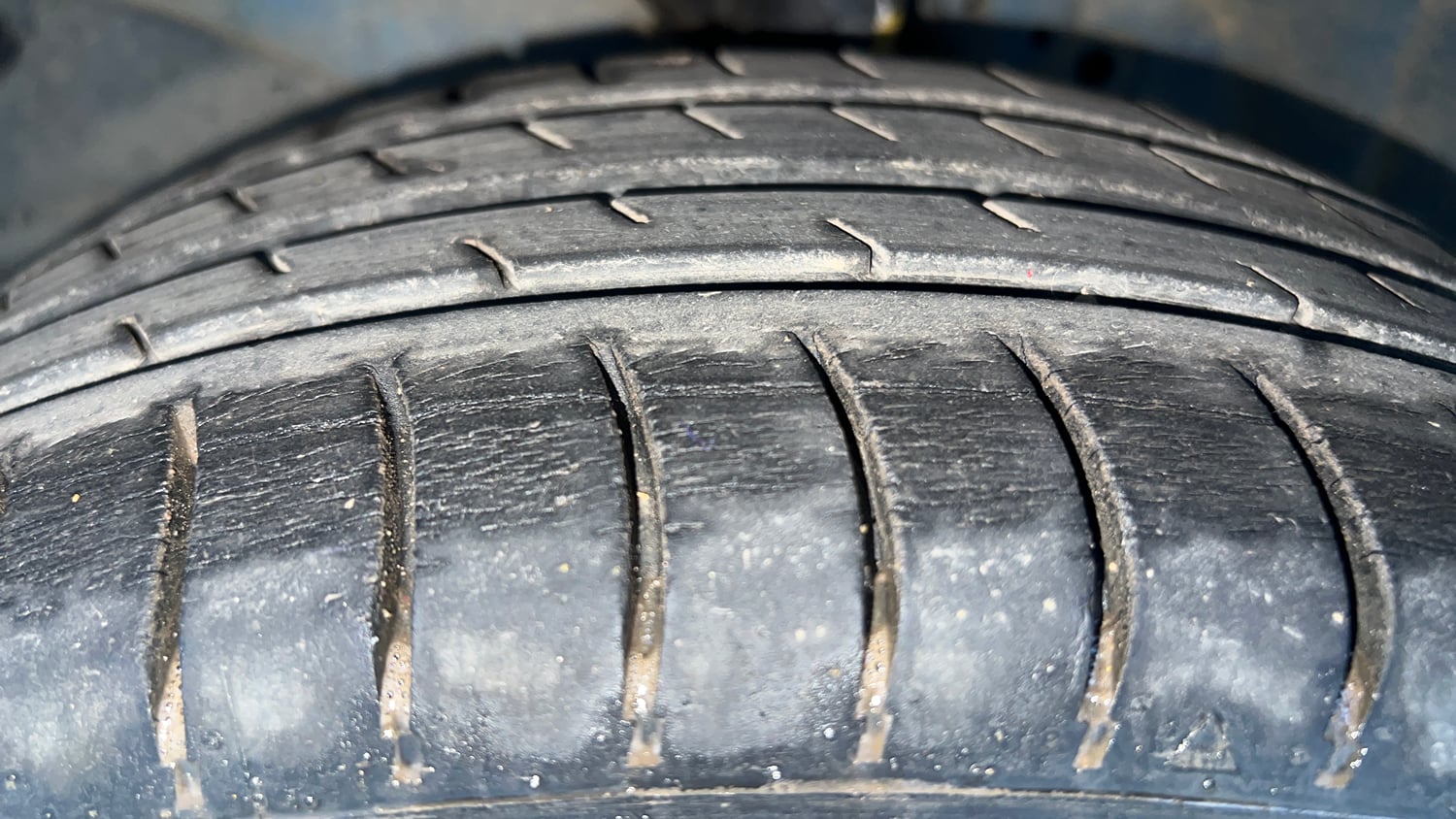 Used 2014 Honda Brio EX MT Petrol Manual tyres LEFT FRONT TYRE TREAD VIEW