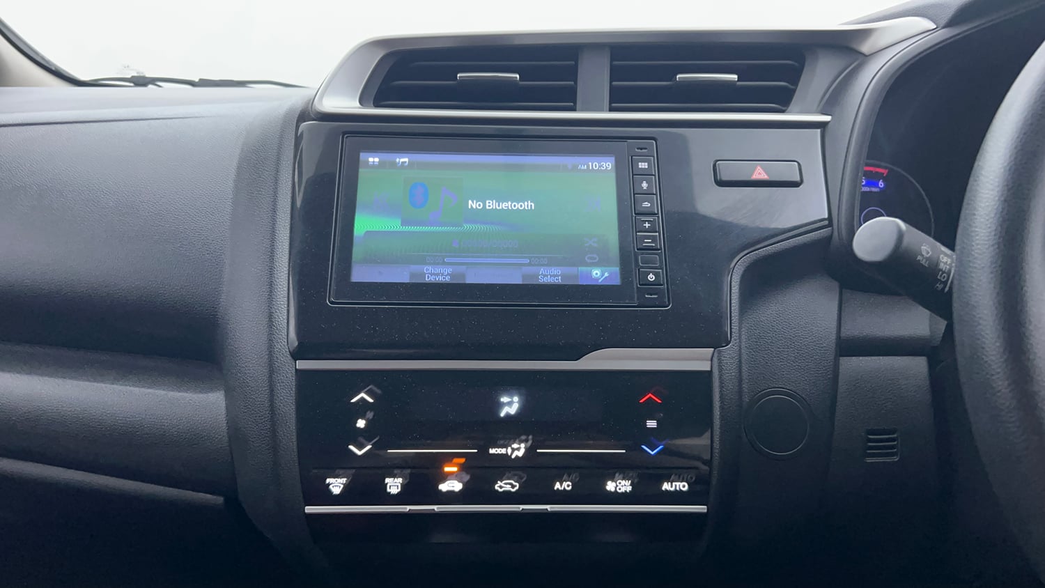 Used 2021 Honda WR-V SV MT Diesel Diesel Manual interior MUSIC SYSTEM & AC CONTROL VIEW