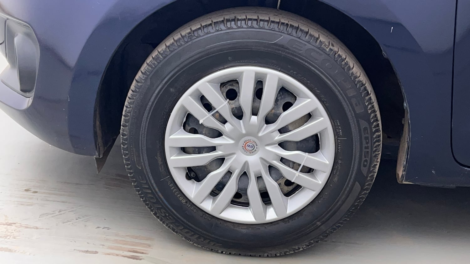 Used 2018 Maruti Suzuki Swift VXi Petrol Manual tyres LEFT FRONT TYRE RIM VIEW